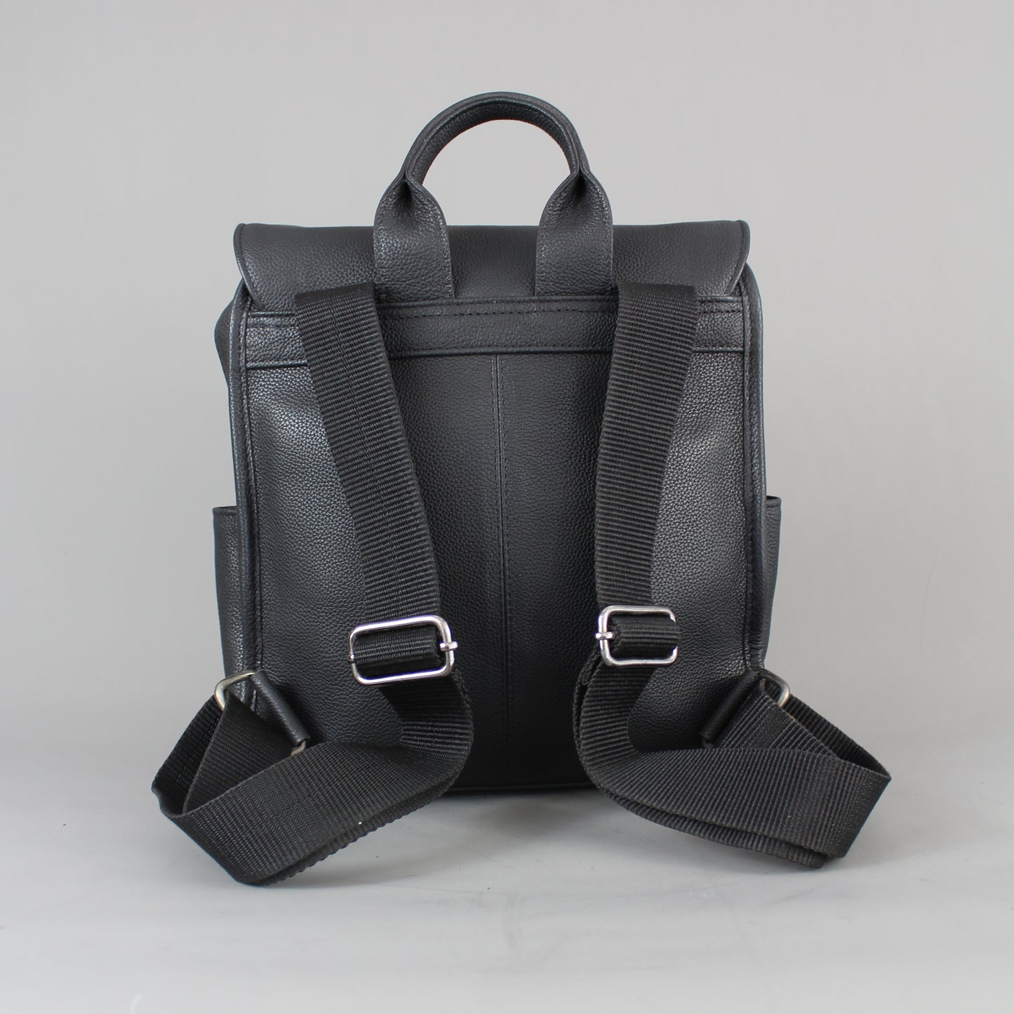 LeatherCo Black Leather Day Backpack With Gunmetal Zip