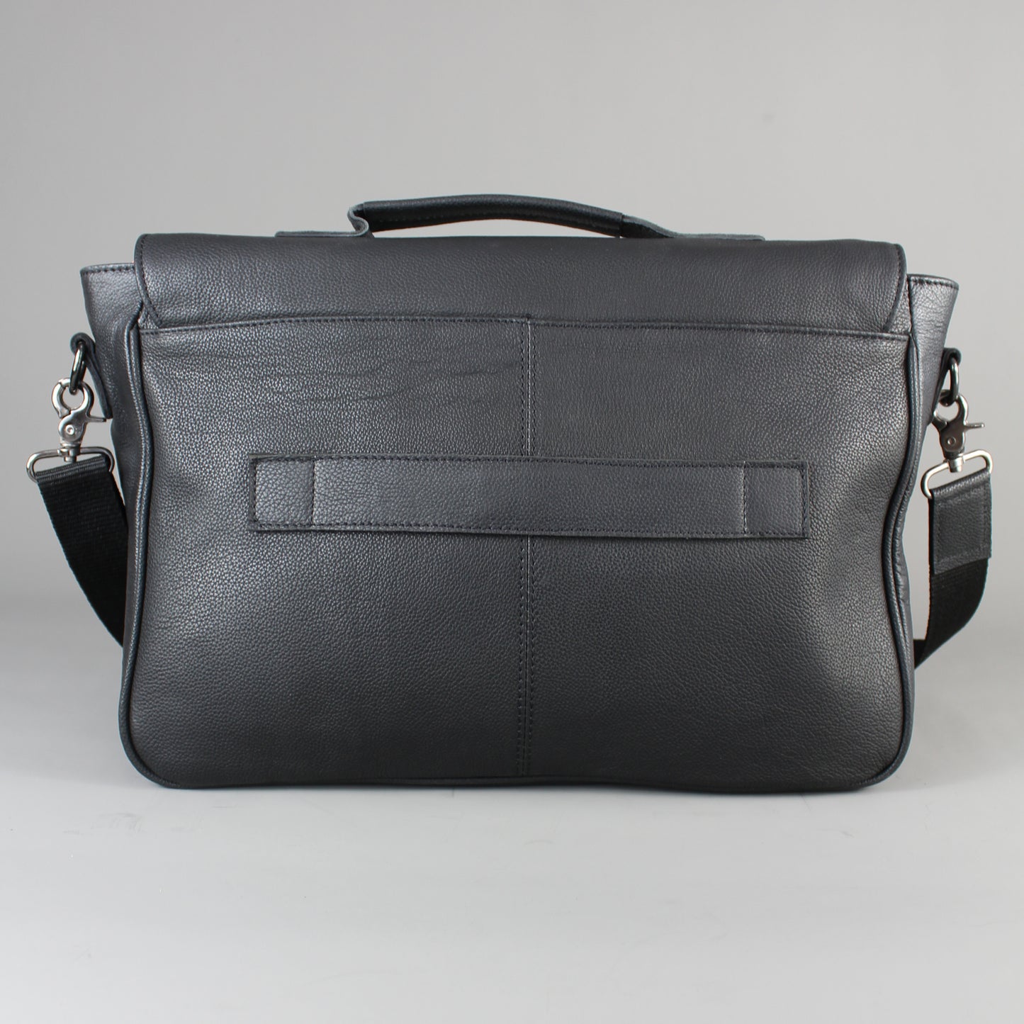 LeatherCo Black Leather Laptop Messenger Bag With Gunmetal Zip