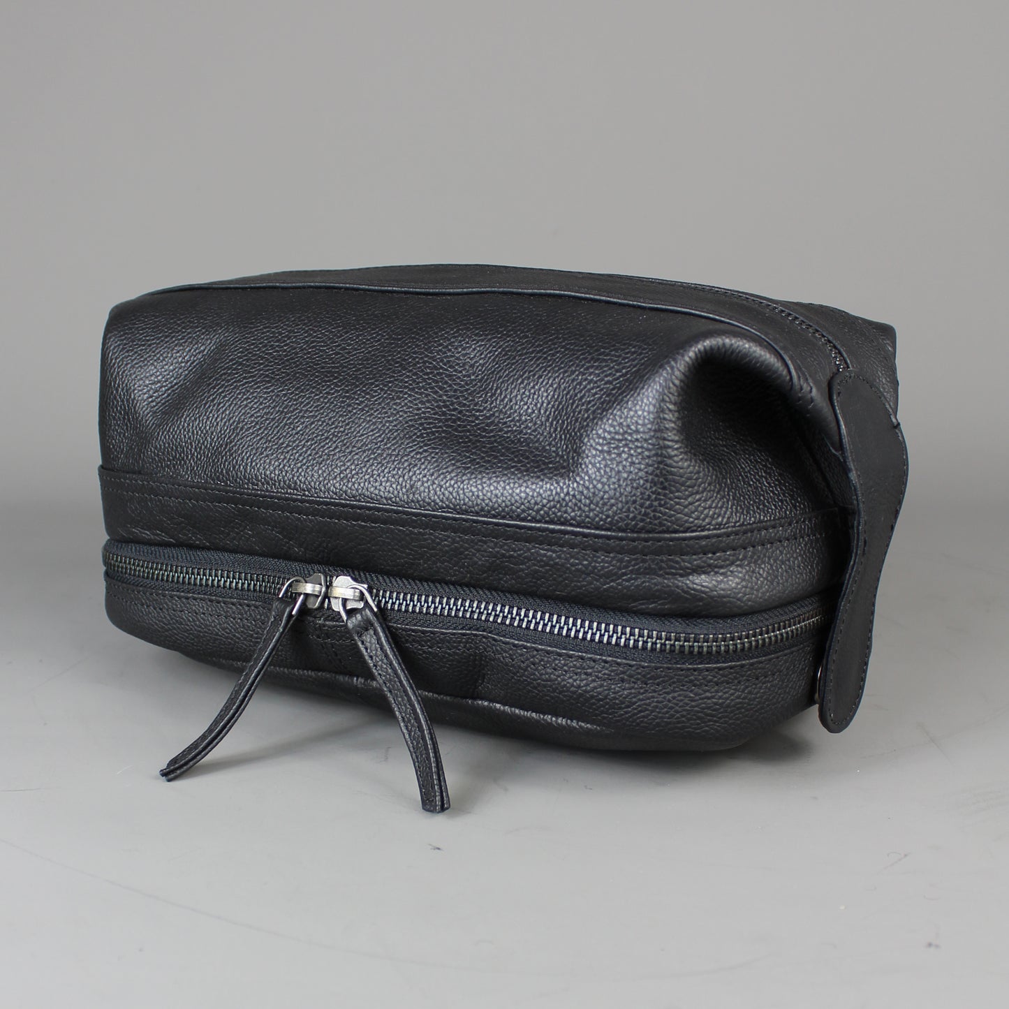 LetherCo Black Leather Open Top Wash Bag With Gunmetal Zip