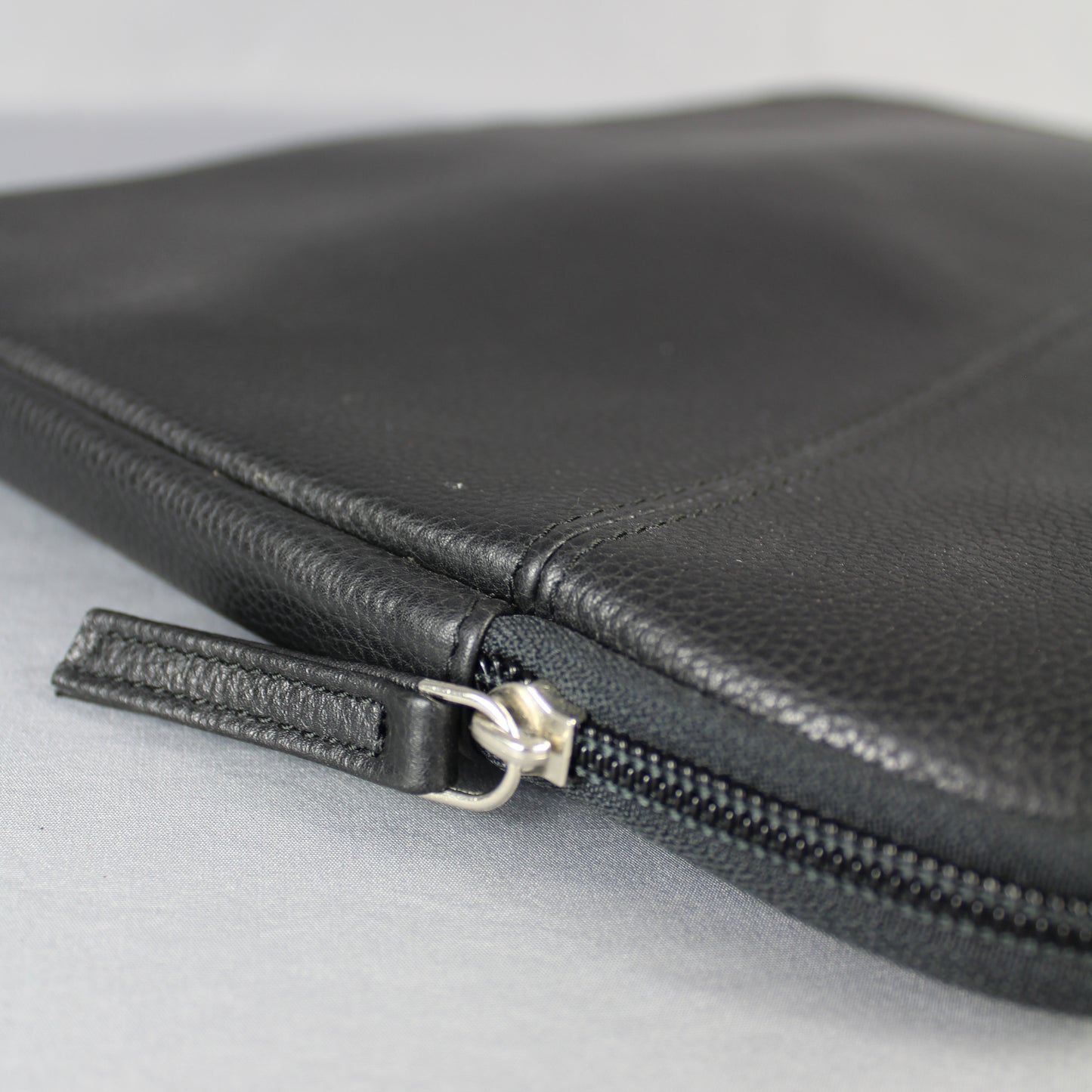 LeatherCo Black Leather Laptop Case With Gunmetal Zip